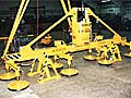 Eight pad vacuum lifter