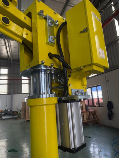 Tay nâng trợ lực khí nén nâng phôi vào máy phay tiện CNC - ảnh 33