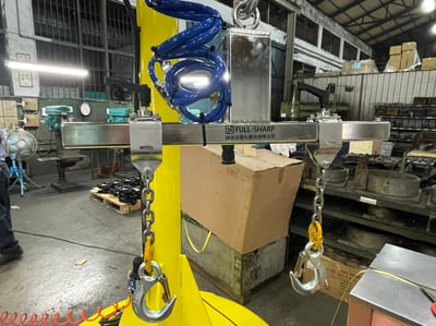 Cầu trục xoay khớp nối khí nén móc hai đầu - ảnh 2