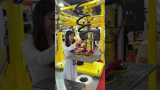 Thiết bị nâng chân không đơn giản, phụ nữ cũng dễ thao tác