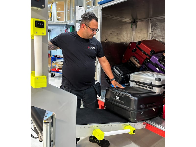 Lifts All e-CUS – Electric Container Unloading System