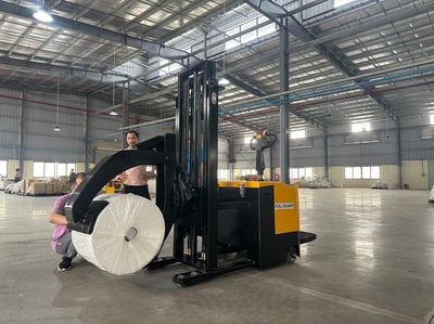Xe nâng điện kẹp cuộn 300 kg, xoay lật cuộn tại chỗ - ảnh 20