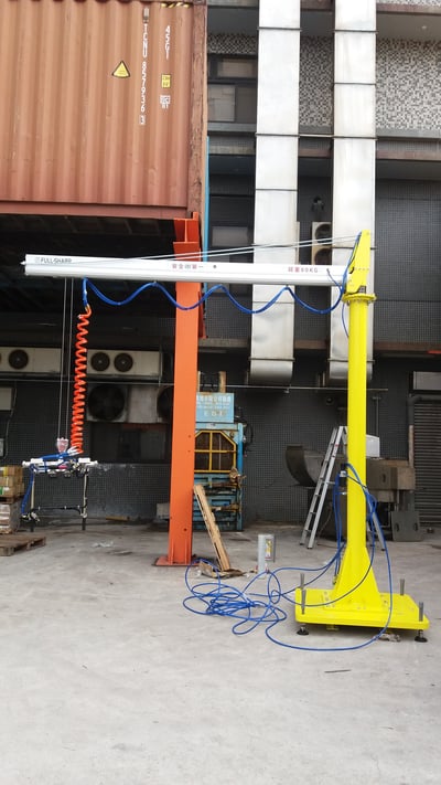 Pneumatic Jib Crane on Mobile Base with Carton Box Vacuum Tool - ảnh 7
