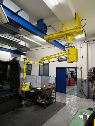 Tay nâng trợ lực treo trần 120 kg nâng khuôn vào máy CNC - ảnh 13