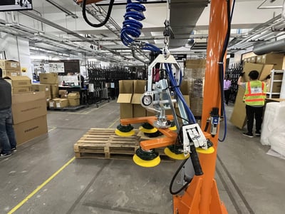 Articulating Jib Crane with Horizontal Pneumatic Hoist for Carton Box Lifting - ảnh 12