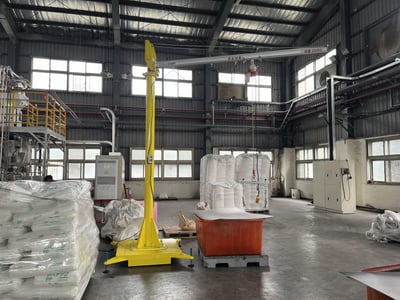 Mobile Aluminum Rail Jib Crane with KITO Hoist and Bag Clamp Tool - ảnh 1