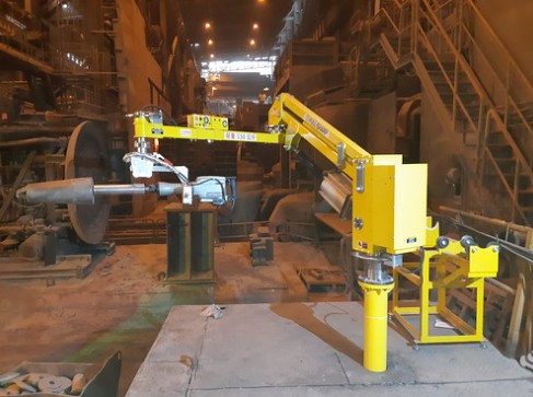 Tay nâng trợ lực khí nén cột đứng giữ máy khoan Hitachi