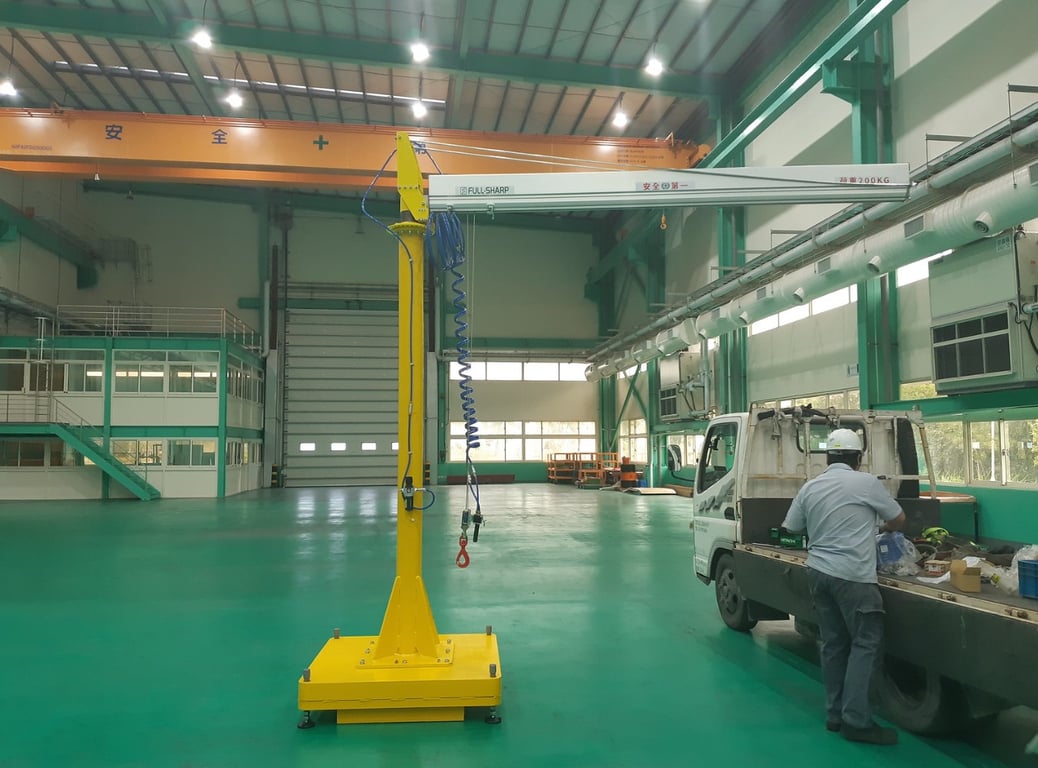 Cầu trục xoay khí nén đế di động cho xưởng linh kiện hàng không