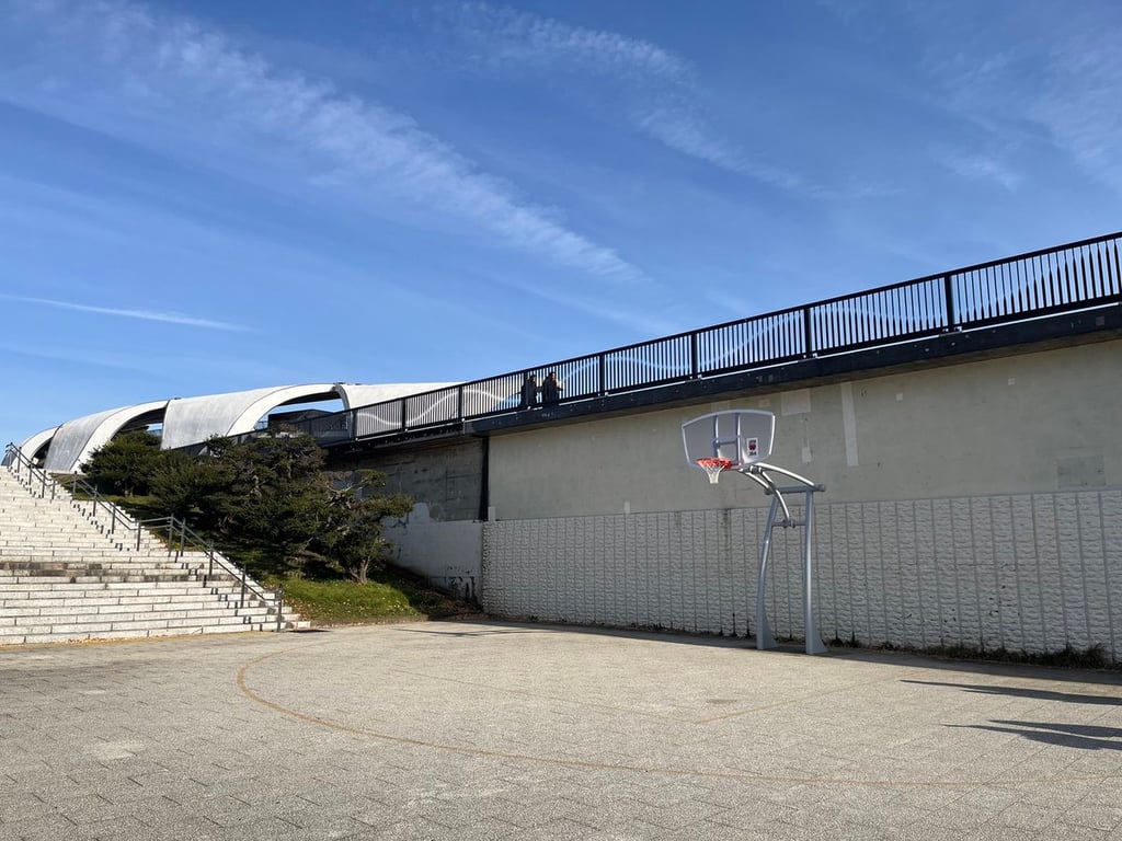 割と混んでて深夜も賑わってたりしてました