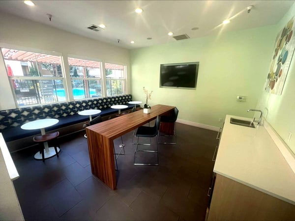 Inviting Meeting Room for Celebrations in Walnut Creek - Holiday Party in Walnut Creek - Featured image