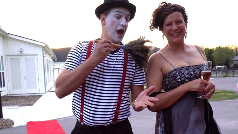 Mime Performer for Cocktail Hours and Corporate Receptions - Gallery image