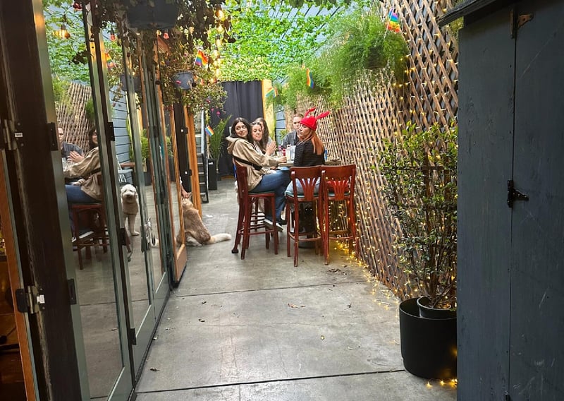 Private Outdoor Restaurant Terrace Space - Gallery image