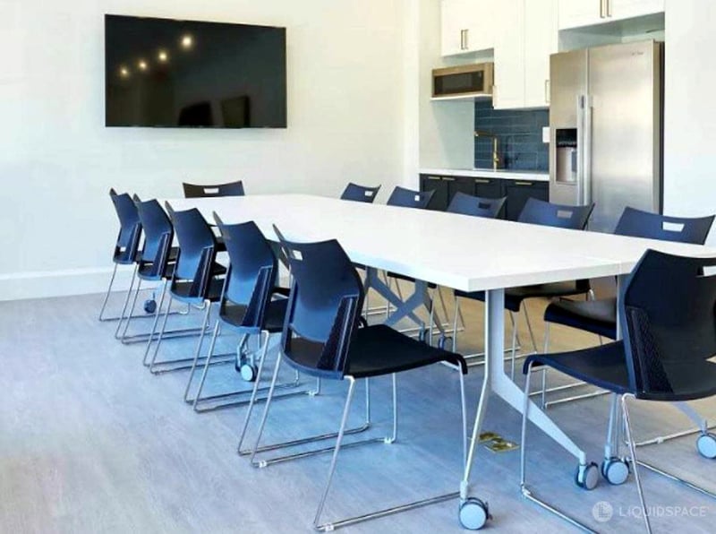 Dazzling Multipurpose Space for Hosting - Gallery image