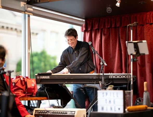 San Francisco Jazz Live Music for Wedding and Corporate Bookings - Anniversary - Featured image