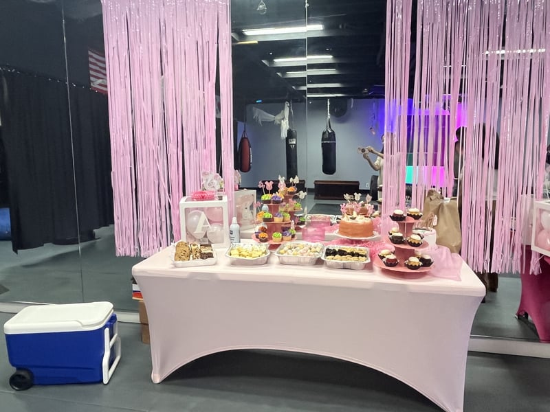 Versatile 3000 sqft Event Studio with Natural Light - Gallery image