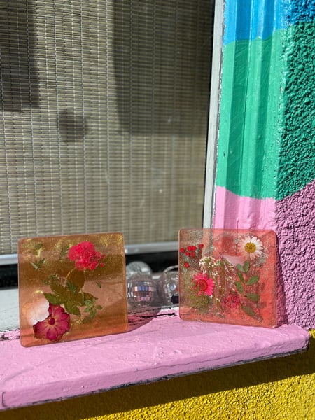 Resin Art Workshop: UV Resin Jewelry, Keychains and Pendants - Gallery image
