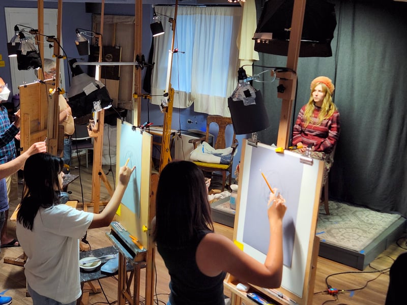 Studio Drawing and Oil Painting Class in Charcoal and Pastel - Featured image