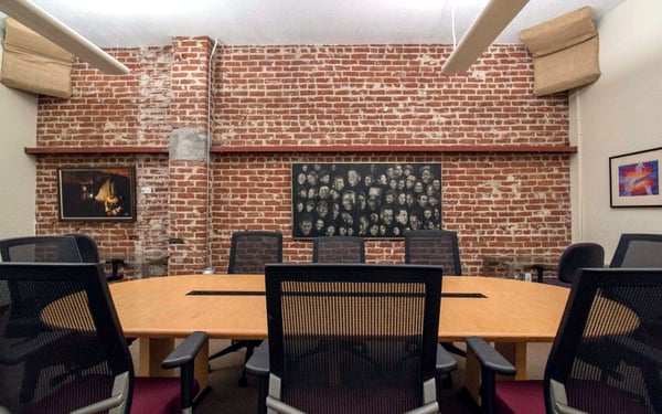 Breathtaking Meeting Room for Special Occasions - Holiday Party in Oakland - Featured image