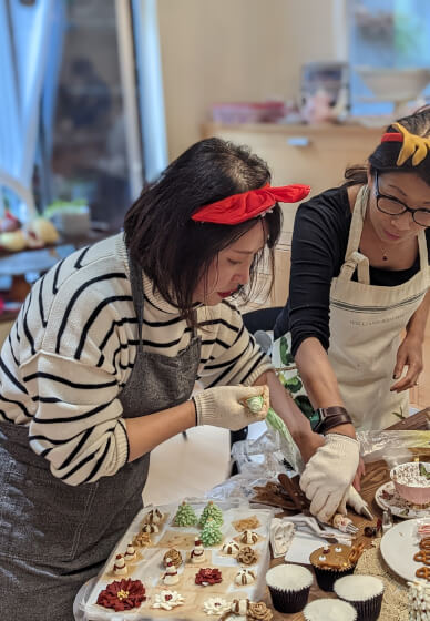 Buttercream Cupcake Decorating Workshop: Succulent Design - Gallery image