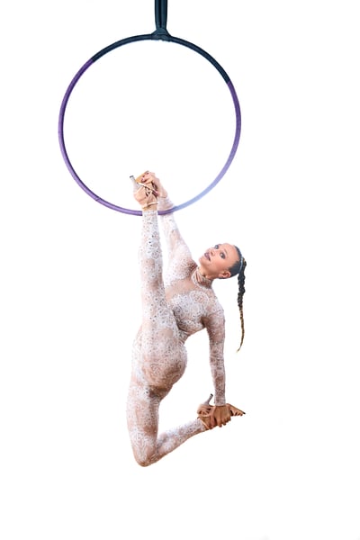 Lollipop Lyra 1 Hour with Aerial Bartending Included - Gallery image