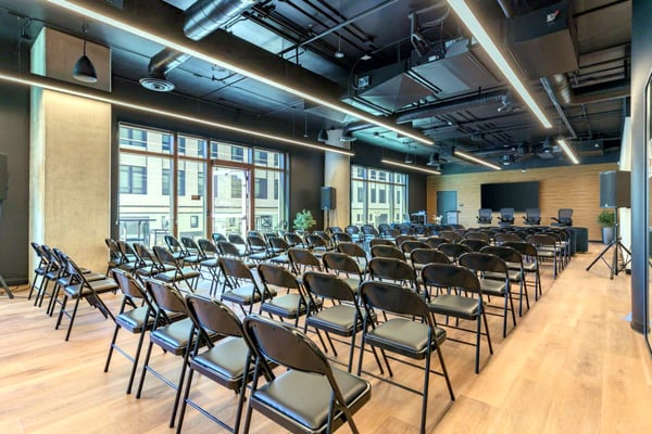 Splendid Event Space for Gatherings - Anniversary in Oakland - Featured image