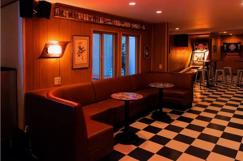 Inviting Bar & Lounge for Celebrations in Marina - Gallery image