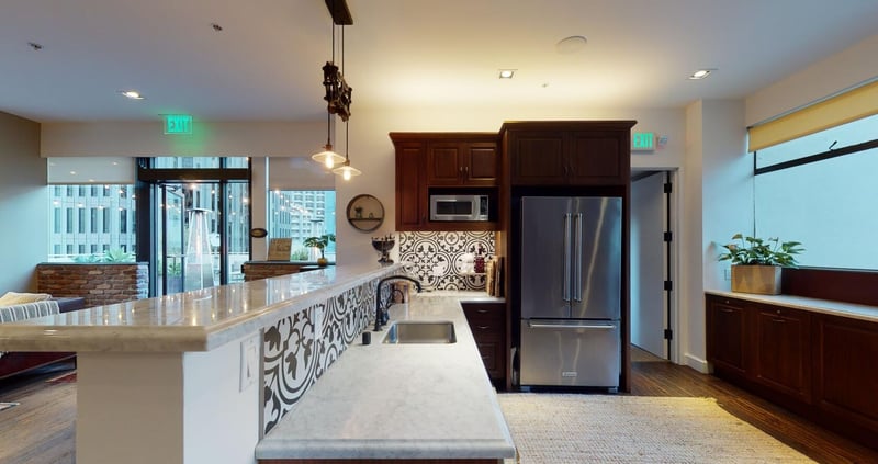 Premium Penthouse Rooftop with City Views - Gallery image
