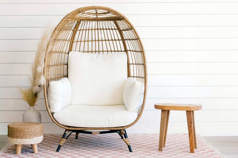 Intimate Photo Studio with Natural Light - Gallery image