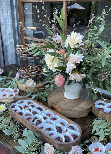 Elegant Buffet With Salmon, Prime Rib And Vegetarian Course - Gallery image