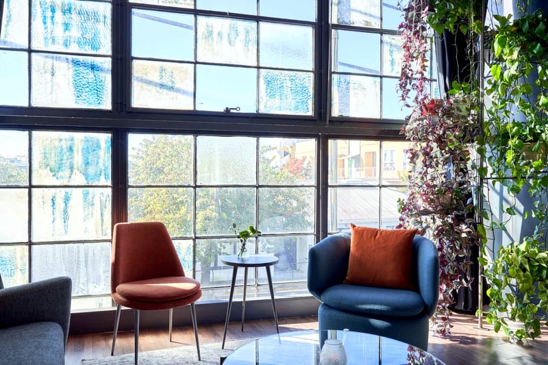 Stunning Lounge for Celebrations - Gallery image