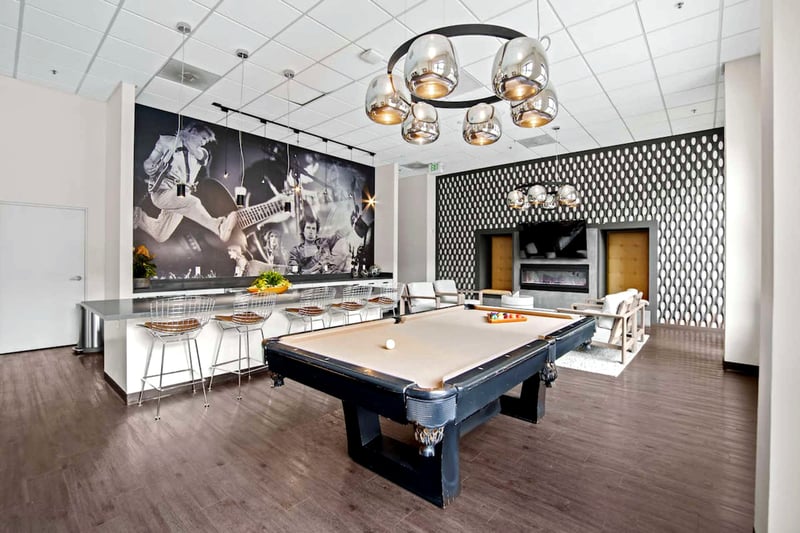 Lounge with Fireplace for Events in Western Addition - Gallery image