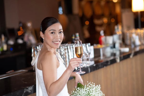 On-Location Mother of the Bride Makeup for the Wedding Day - Anniversary - Featured image