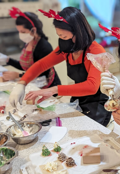 Festive Holiday Cupcake Decorating Team Building Experience - Gallery image