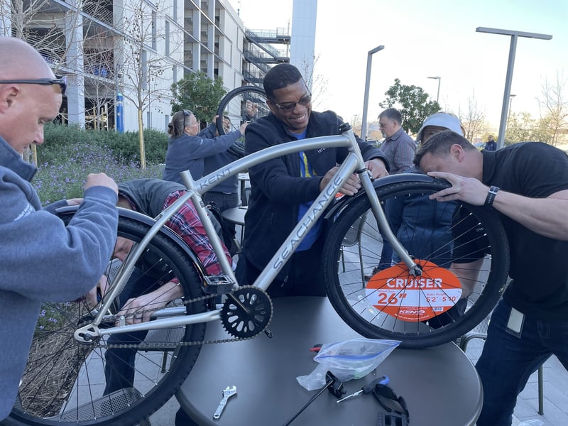 Bike Build Team Building Outings – Experiences – photo 2