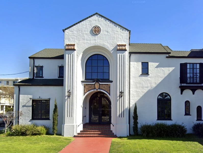 Ballroom with Courtyard for Events in Mosswood - Gallery image