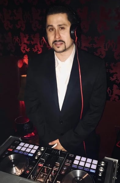 Livestream Wedding DJ Package — 3-Camera Live Edit - Gallery image