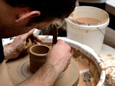 Hands-On Pottery Wheel Throwing
