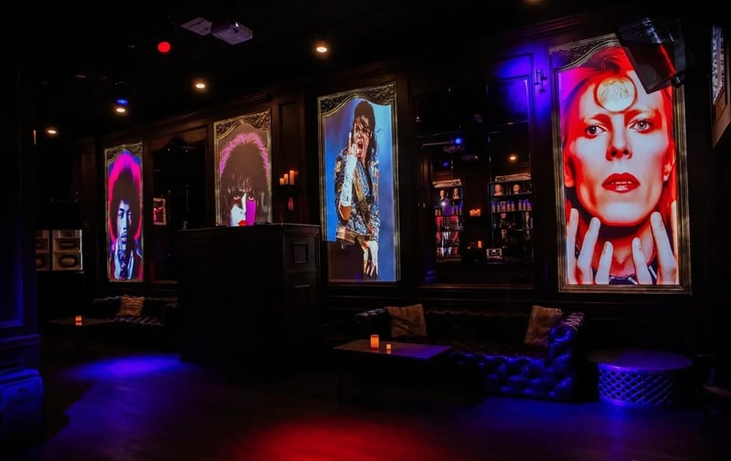 Premium Cocktail Lounge with Live Entertainment - Gallery image