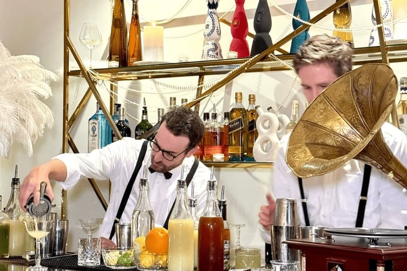 Mobile Bartending Service for Weddings, Parties and Events - Featured image