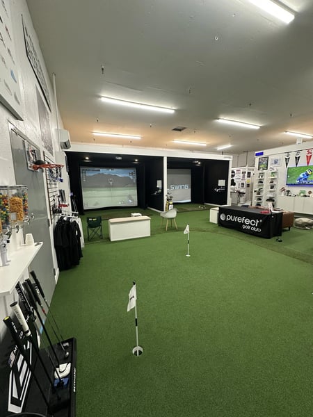 Junior Golf Clinic for Ages 13 and Under on Indoor Simulators - Gallery image