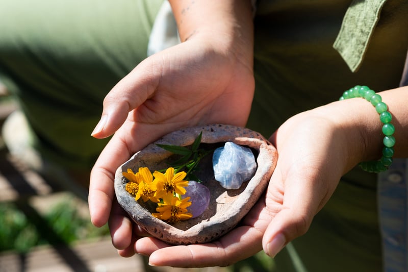 Wild Clay Foraging Beach Workshop: Hike, Gather and Sculpt - Gallery image