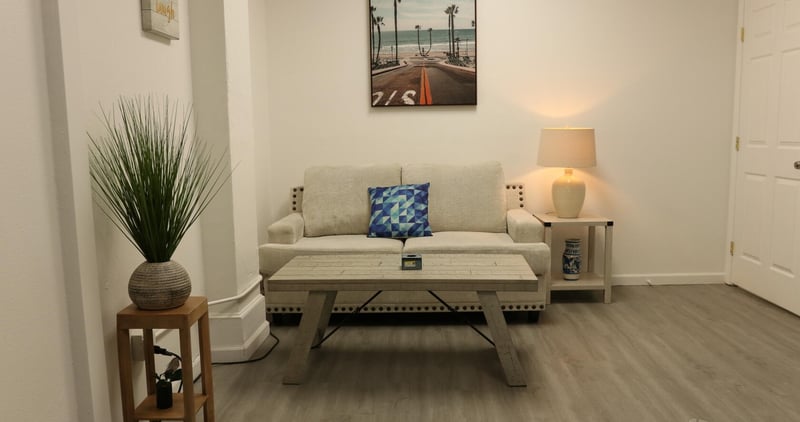 Modern Minimalist Creative Studio Space - Featured image