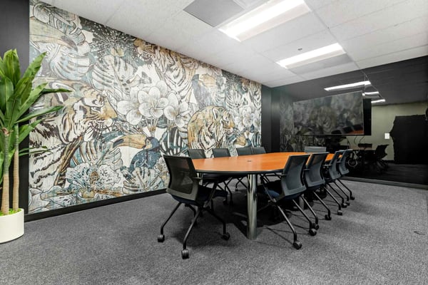 Alluring Meeting Room for Hosting - Holiday Party in Oakland - Featured image