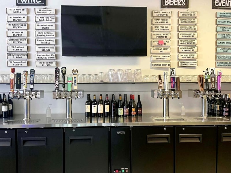 Dazzling Bar & Lounge for Memorable Events - Gallery image