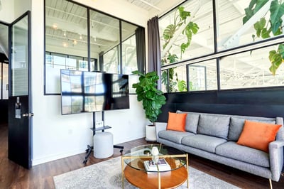 Stunning Lounge for Celebrations