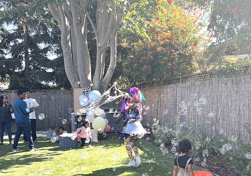 Rollerskating Butterfly Dancer with Bubble Show for Events - Gallery image