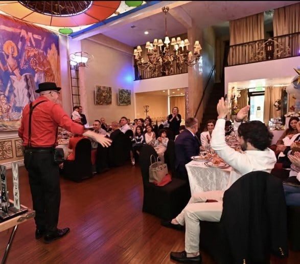 Comedy Magician and Mentalist for Corporate and Private Events - Gallery image