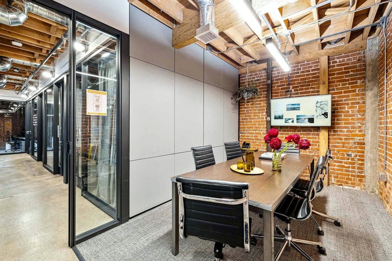 Intimate Meeting Room for Gatherings in Temescal - Gallery image
