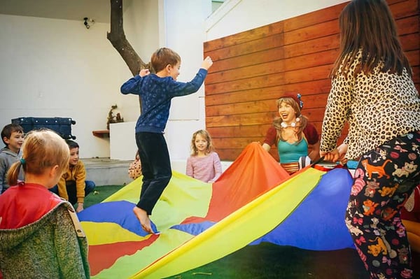 Childrens Party Entertainer for Kids Birthday and Birthday - Holiday Party - Featured image
