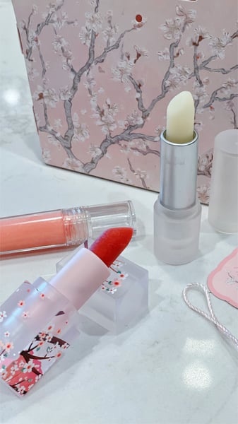 Lipstick and Lip Gloss Making Class with Custom Shades and Scents – Experiences in San Jose – photo 2